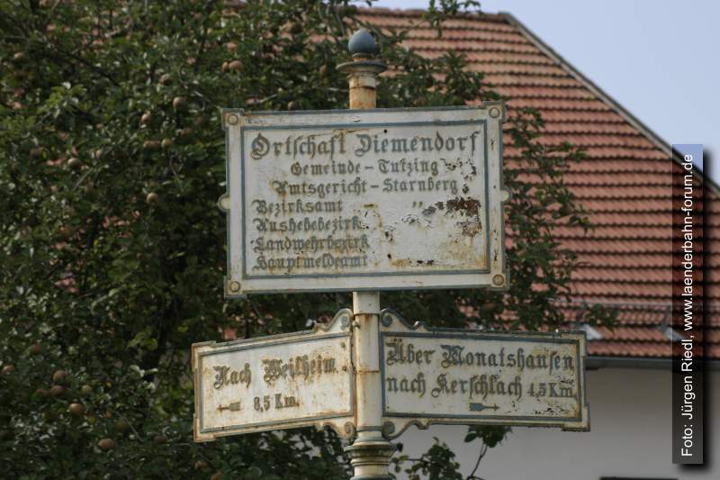 Detail Ortsmarke in Diemendorf